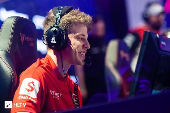 B站游戏逃离鸭科夫热销突破50万销量背后的成功秘密